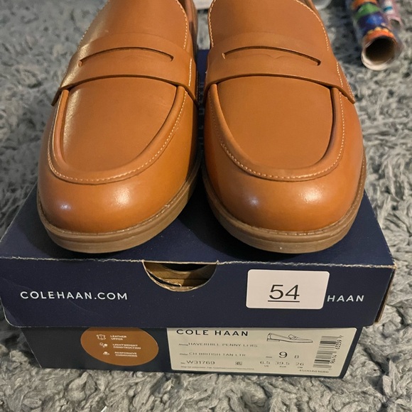 NIB: Cole Haan Women's Tan Leather Loafers, Size 9 - Picture 1 of 6